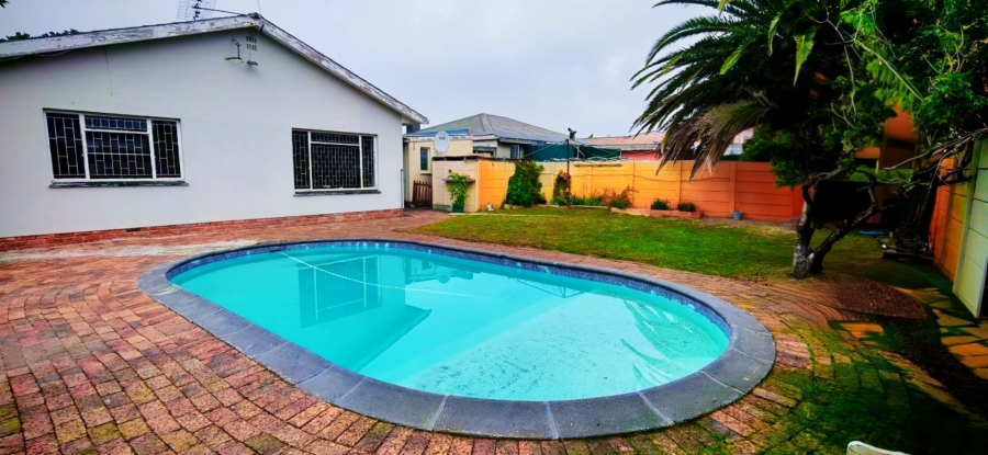 4 Bedroom Property for Sale in Southfield Western Cape